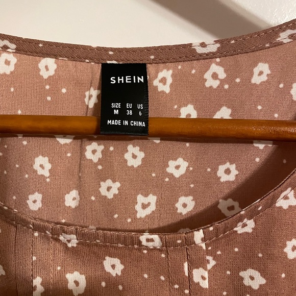 Floral Top - Picture 3 of 3